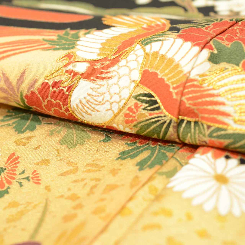 [Used] Recycled Kimono, Black Tomesode (formal kimono), Lined, Pure Silk, Ready-made, Sleeve Length 68.0cm (26.8in), Body Length 162.7cm (64.1in), Size L, Black, Phoenix Pattern, Double-layered, Five Family Crests, Gold Embroidery, uu1453b 
