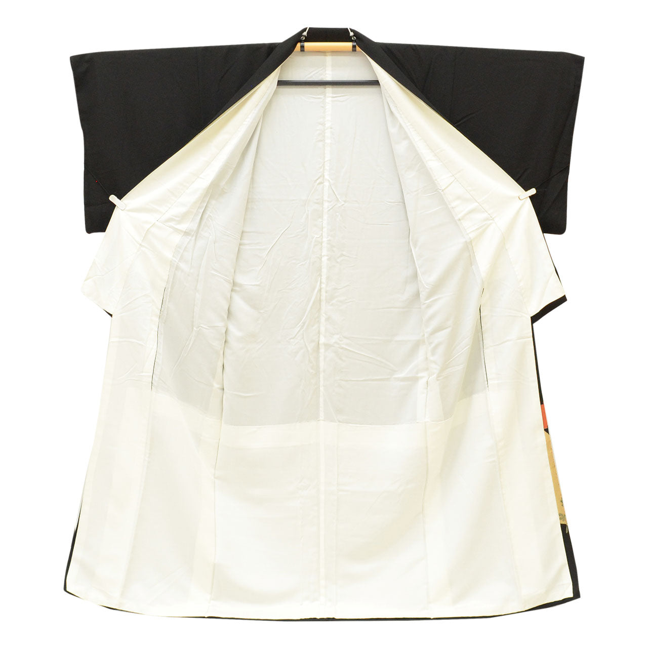 [Used] Recycled Kimono, Black Tomesode (formal kimono), Lined, Pure Silk, Ready-made, Sleeve Length 68.0cm (26.8in), Body Length 162.7cm (64.1in), Size L, Black, Phoenix Pattern, Double-layered, Five Family Crests, Gold Embroidery, uu1453b 