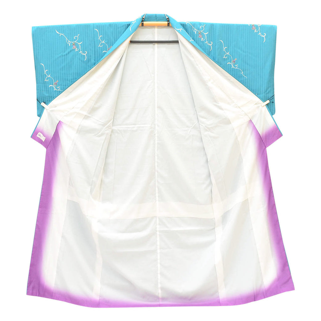 [Used] Recycled Kimono, Komon style, Pure Silk, Size M (Plus Size LL), Excellent Condition, Length 158.5cm (62.4in), Sleeve Length 64.7cm (25.5in), Lined, Ready-made, Gold embroidery, Blue floral arabesque pattern, uu1537b 