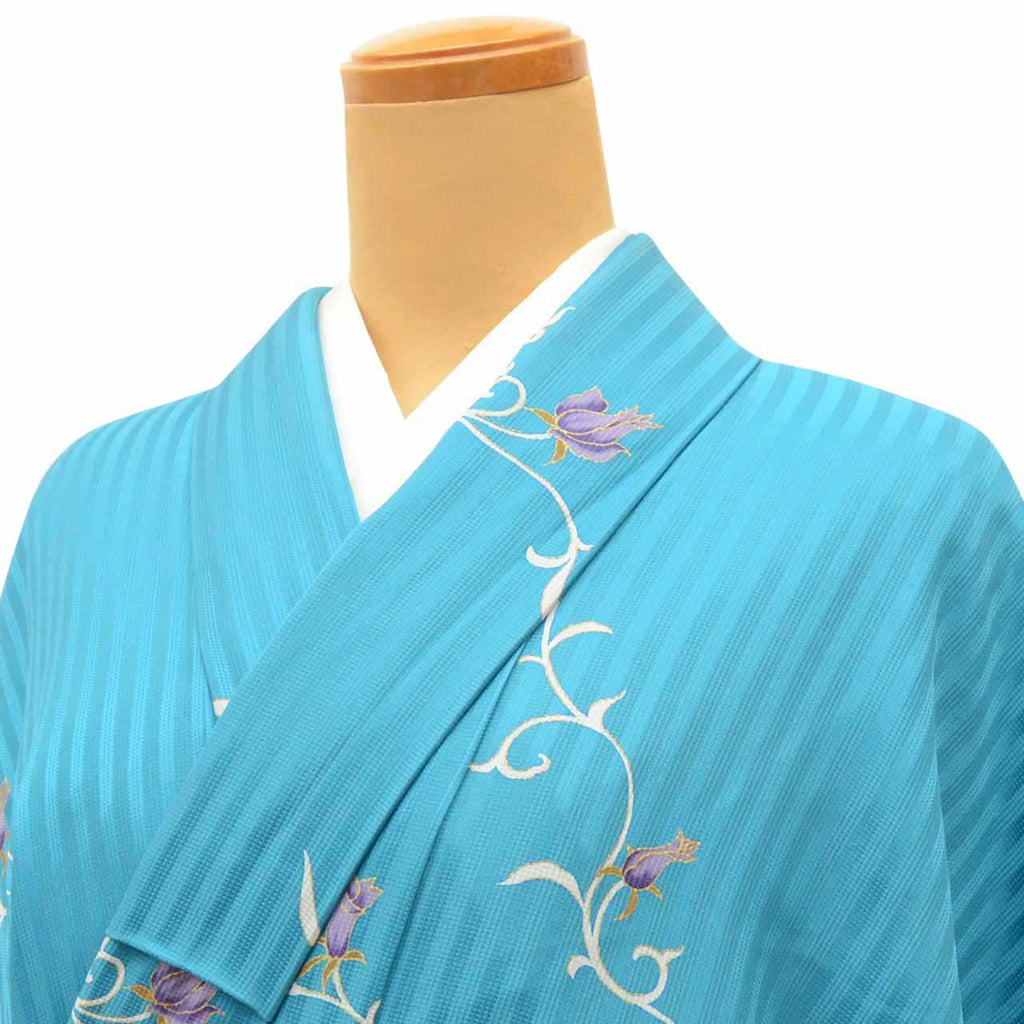 [Used] Recycled Kimono, Komon style, Pure Silk, Size M (Plus Size LL), Excellent Condition, Length 158.5cm (62.4in), Sleeve Length 64.7cm (25.5in), Lined, Ready-made, Gold embroidery, Blue floral arabesque pattern, uu1537b 