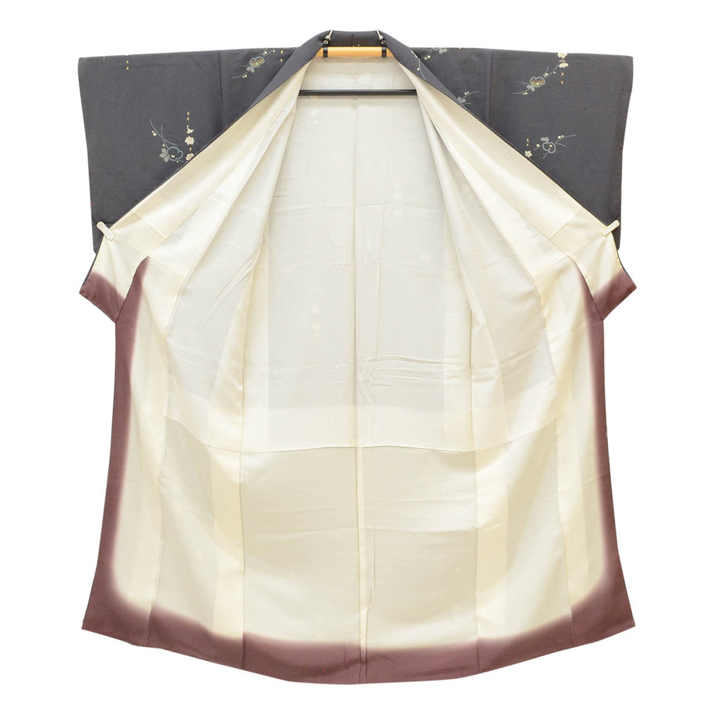[Used] Recycled Kimono, Komon style, Pure Silk, Size S, Excellent Condition, Length 153.0cm (60.2in), Sleeve Length 65.5cm (25.8in), Lined, Ready-made, Crepe fabric, Gold embroidery, Gray floral pattern, uu1559b 