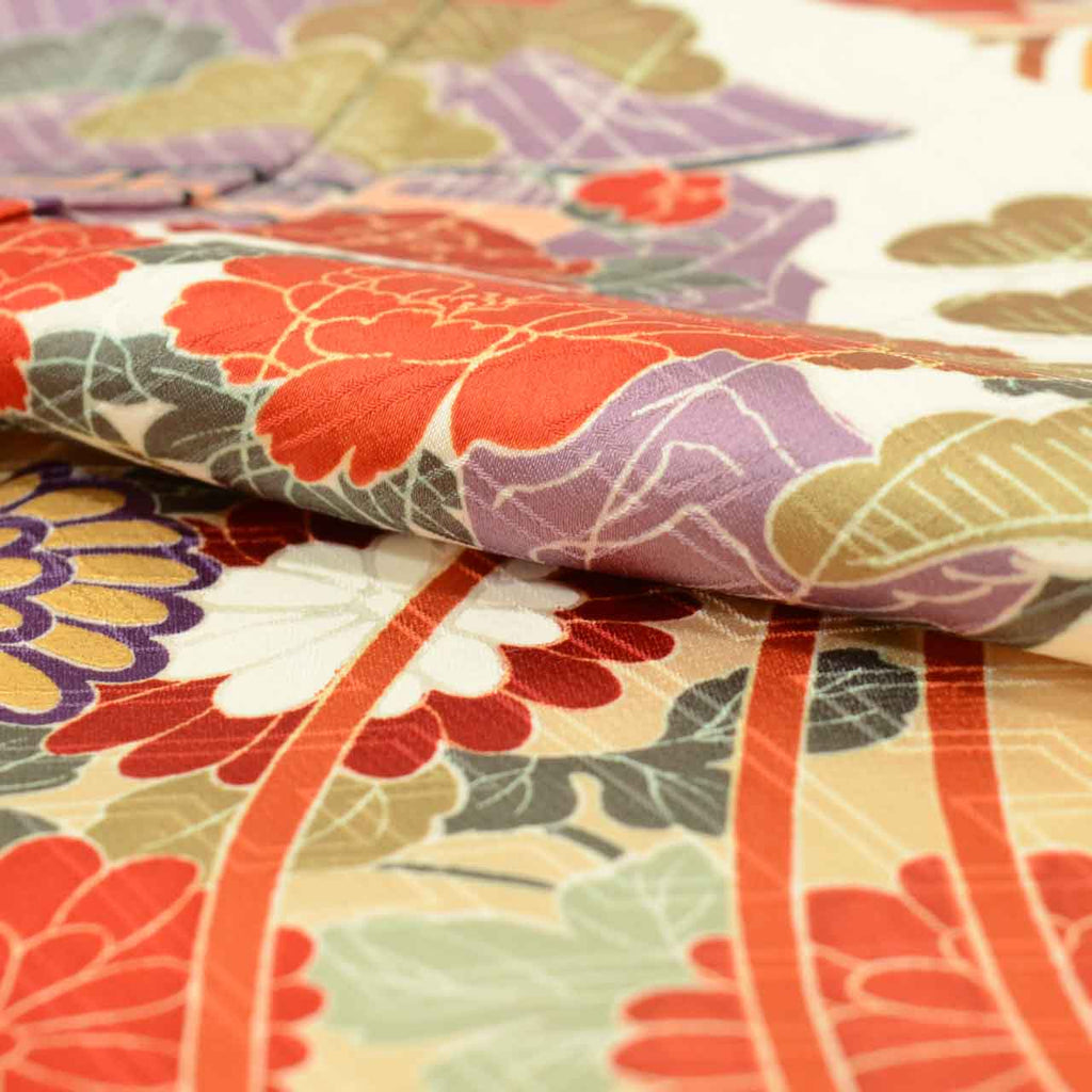 [Used] Recycled Kimono, Furisode (long-sleeved kimono), Vintage Furisode, Pure Silk, Size L, Excellent Condition, Length 163.0cm (64.2in), Gold Embroidery, Sleeve Length 66.5cm (26.2in), Lined, Ready-made, White, Fan, Crane, Flower, Wave, Reuse uu1618b 