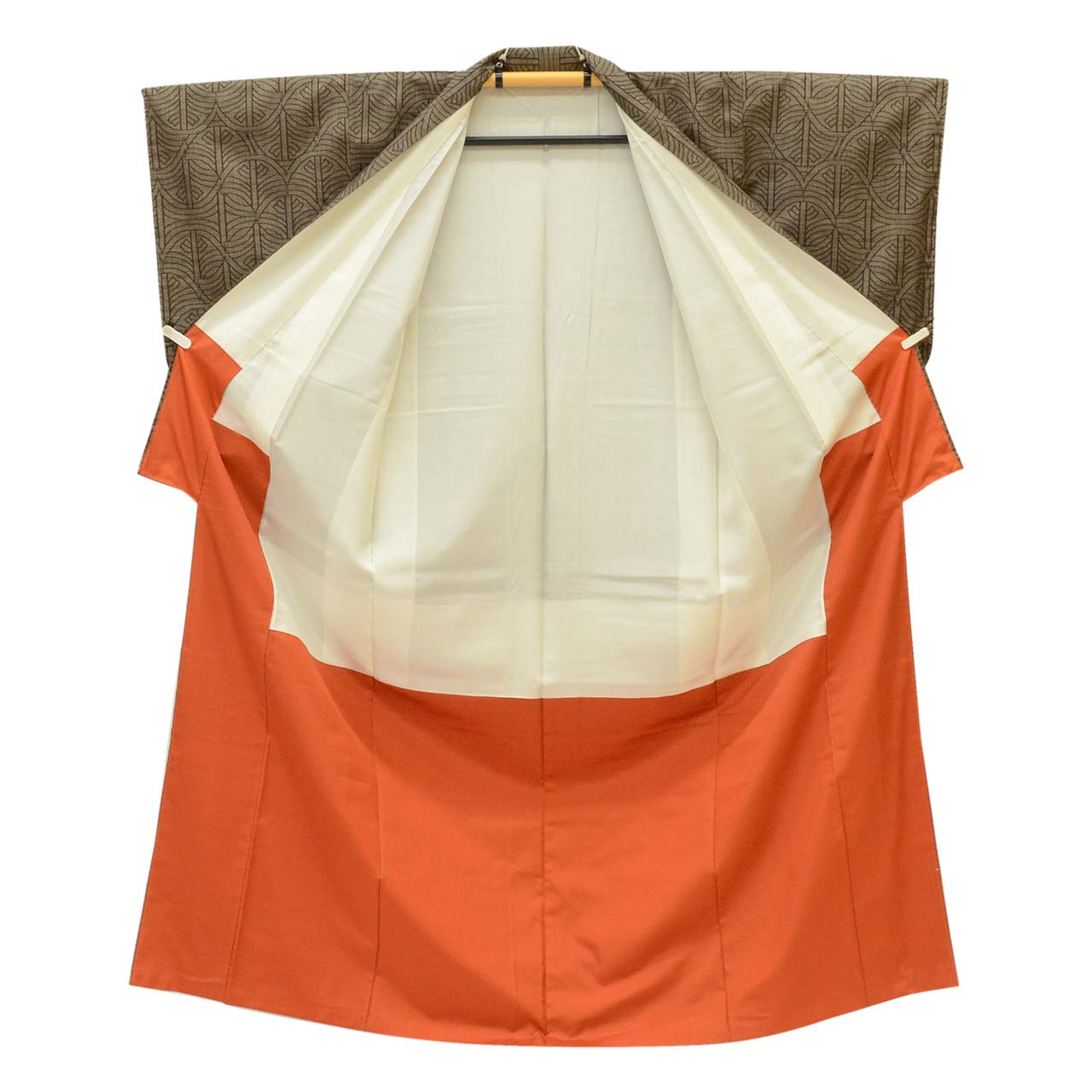 Vintage Japanese Kimono | Oshima Tsumugi | Brown Silk | Geometric | Mud-dyed | 9-thread | Kata-su | Unused | Size M | Sustainable | uu1632b