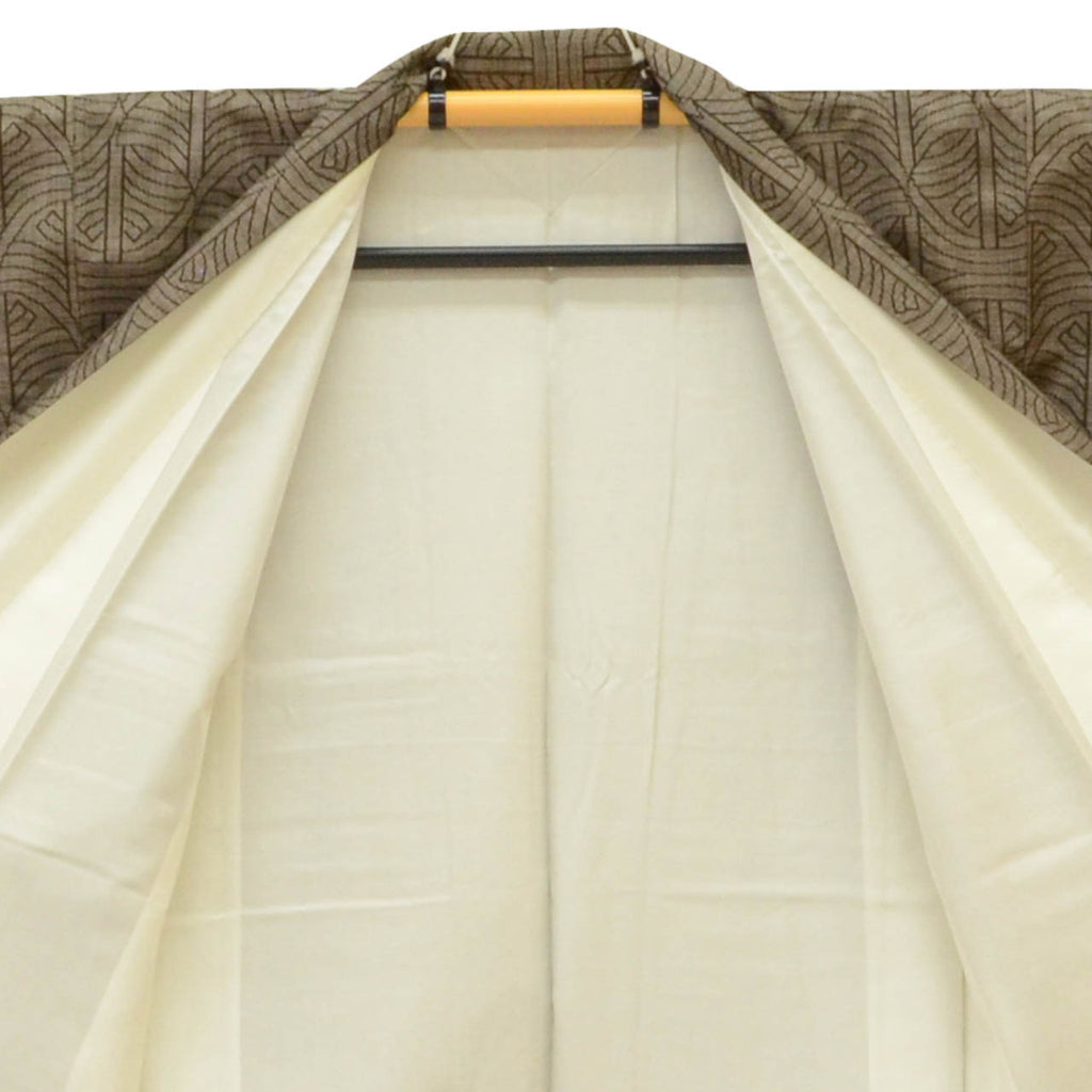 Vintage Japanese Kimono | Oshima Tsumugi | Brown Silk | Geometric | Mud-dyed | 9-thread | Kata-su | Unused | Size M | Sustainable | uu1632b