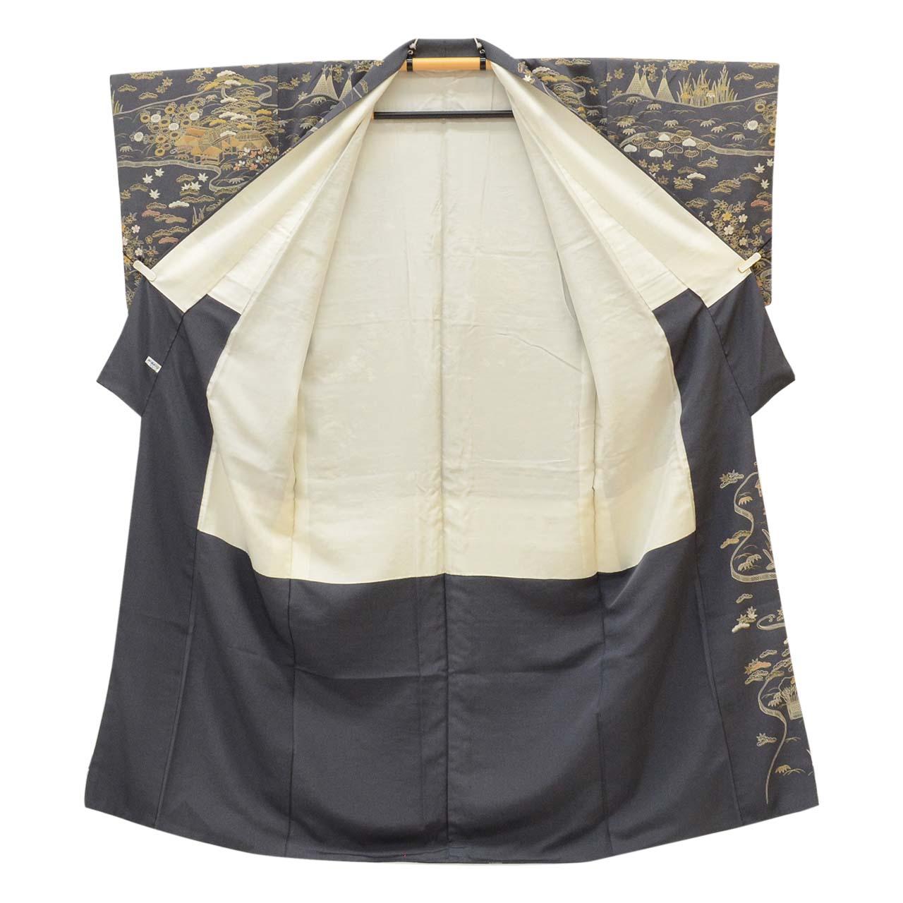[Used] Recycled Kimono, Visiting Kimono, Pure Silk, Gray, Flowing Water and Floral Embroidery, Gold Leaf, Lined, Size M (Slightly Plus Size L), Length 157cm, Sleeve Length 63cm, Excellent Condition, Ready-made, Reused, Kimono Hitotoki uu1660b 