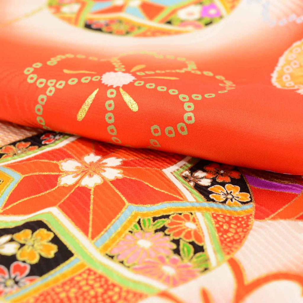 [Used] Recycled Kimono, Children's Kimono and Haori Set, Girl's, Pure Silk, Recycled Haori Ensemble, Ready-made, Sleeve Length 38.0cm (15.0in), Body Length 72.0cm (28.3in), Red, Ball Pattern, Gold Embellishments, uu1671b 