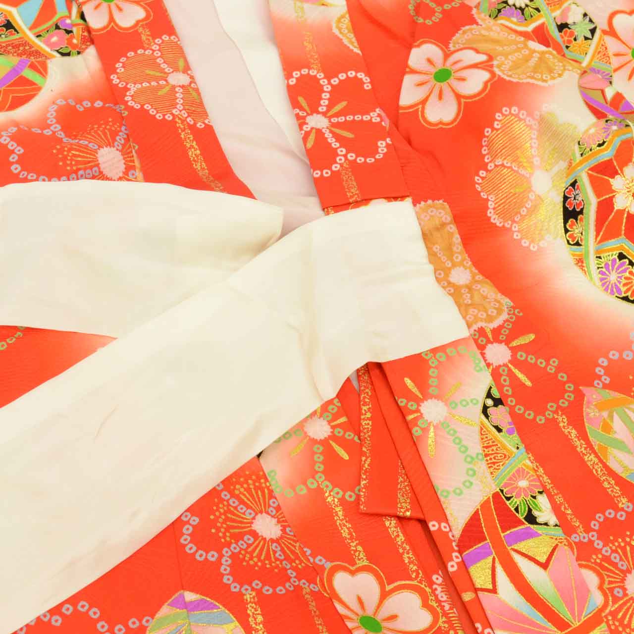 [Used] Recycled Kimono, Children's Kimono and Haori Set, Girl's, Pure Silk, Recycled Haori Ensemble, Ready-made, Sleeve Length 38.0cm (15.0in), Body Length 72.0cm (28.3in), Red, Ball Pattern, Gold Embellishments, uu1671b 