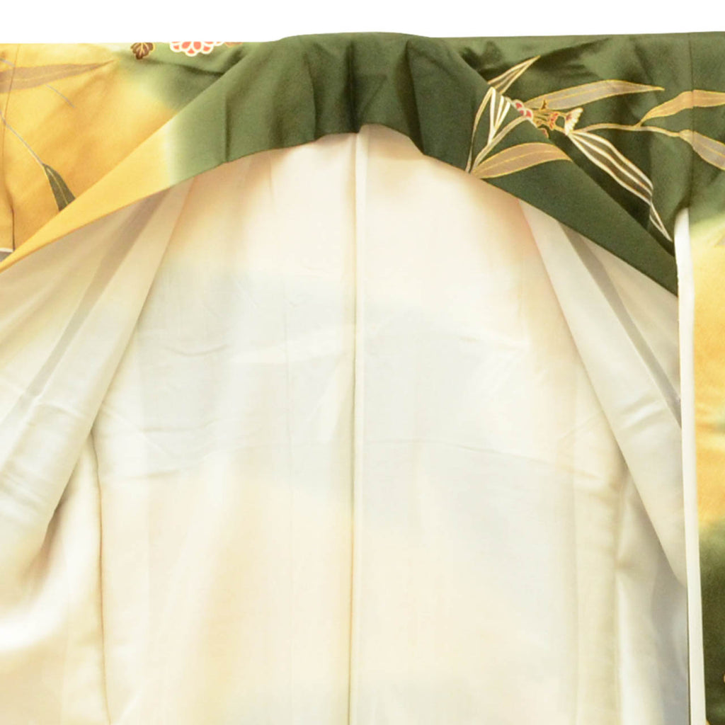 [Used] Recycled Kimono, Furisode (long-sleeved kimono), Vintage Furisode, Pure Silk, Size M, Excellent Condition, Length 159cm, Sleeve Length 66cm, Lined, Ready-made, Gold Embroidery, Green, Mandarin Orange, Butterfly, Pine, Chrysanthemum, uu1676b 