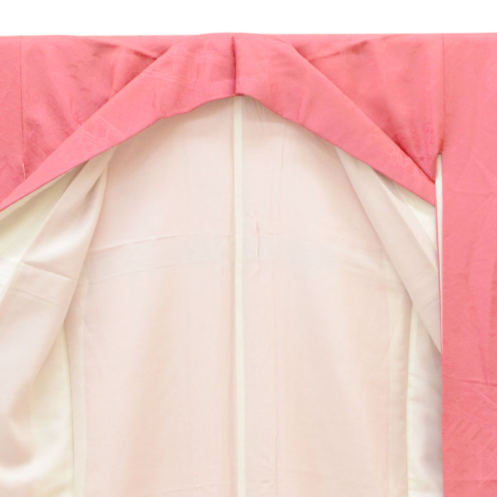 [Used] Recycled Kimono, Furisode (long-sleeved kimono), Pure Silk, Size M, Good Condition, Length 157.0cm (61.8in), Sleeve Length 65.0cm (25.6in), Lined, Ready-made, Gold Embroidery, Gold Thread, Pink Peony, uu1713b 