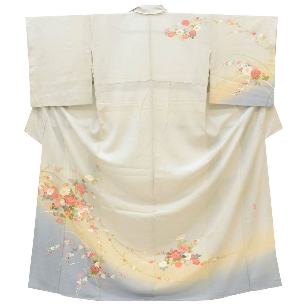 [Used] Recycled Kimono, Visiting Kimono, Pure Silk, Size L (Slightly Plus Size L), Excellent Condition, Length 163.5cm (64.4in), Sleeve Length 66.5cm (26.2in), Lined, Ready-made, Signed, Kaga Yuzen, Artist's Work, Gray, Autumn Flowers, Reused uu1719b 