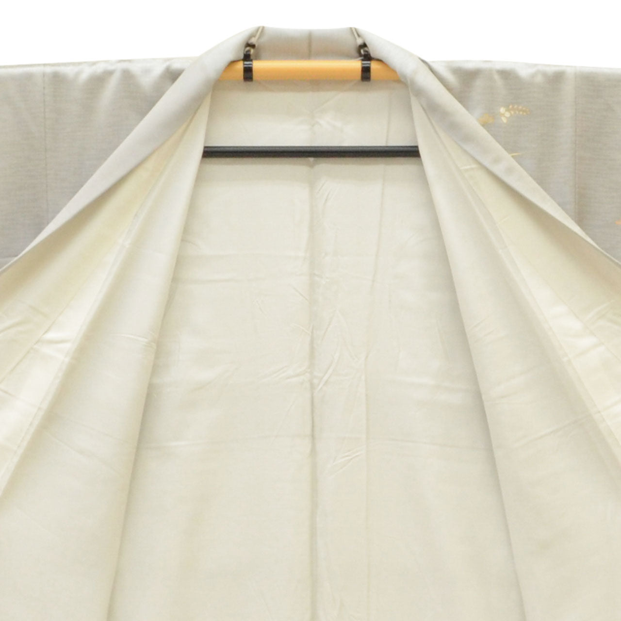 [Used] Recycled Kimono, Visiting Kimono, Pure Silk, Gray, Fan and Four Seasons Flower Pattern, Yuzen Dyeing, Gold Embroidery, Lined, Size M (Slightly Plus Size L), Length 160.2cm, Sleeve Length 63.5cm, Good Condition, Ready-made, Kimono Hitotoki uu1777b 