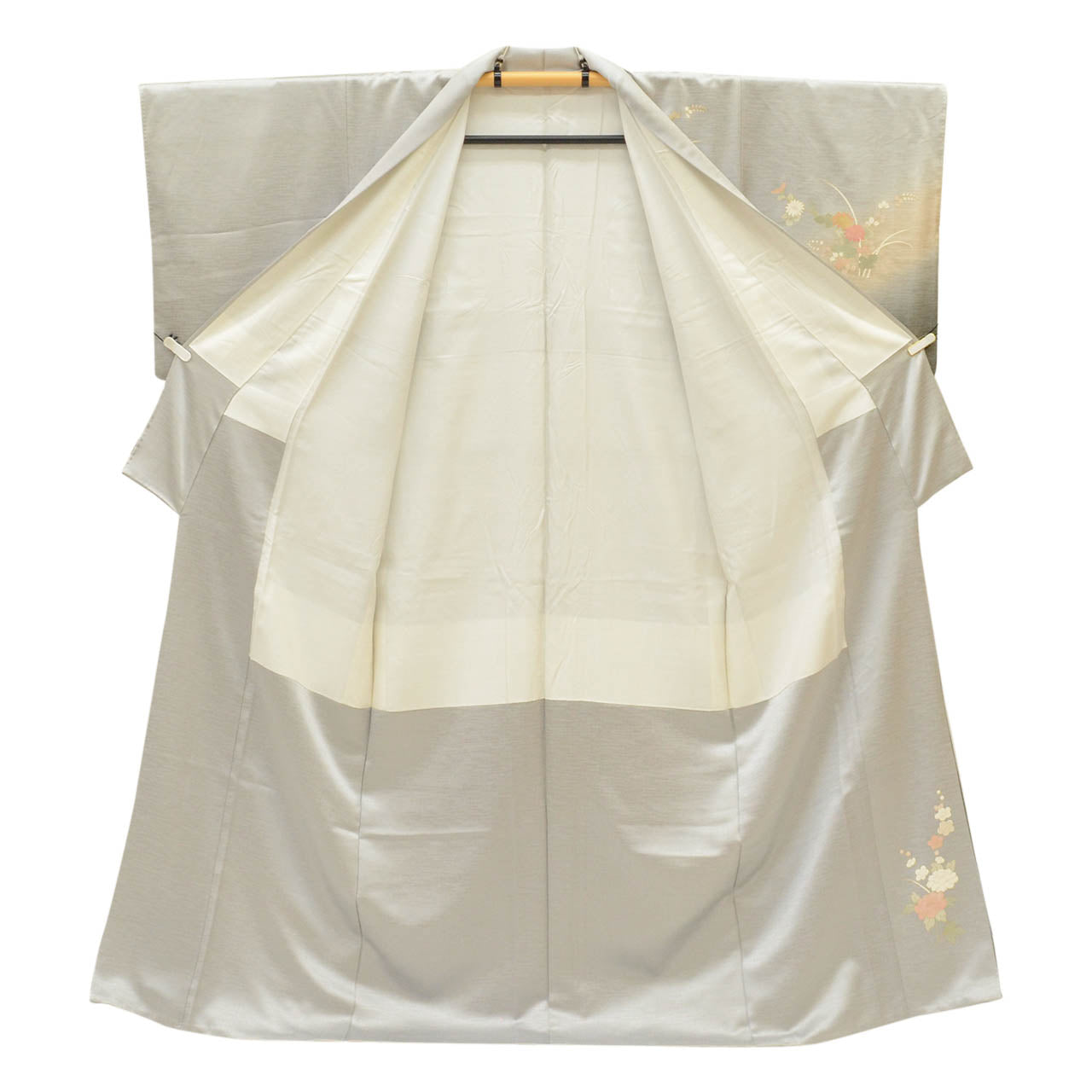 [Used] Recycled Kimono, Visiting Kimono, Pure Silk, Gray, Fan and Four Seasons Flower Pattern, Yuzen Dyeing, Gold Embroidery, Lined, Size M (Slightly Plus Size L), Length 160.2cm, Sleeve Length 63.5cm, Good Condition, Ready-made, Kimono Hitotoki uu1777b 