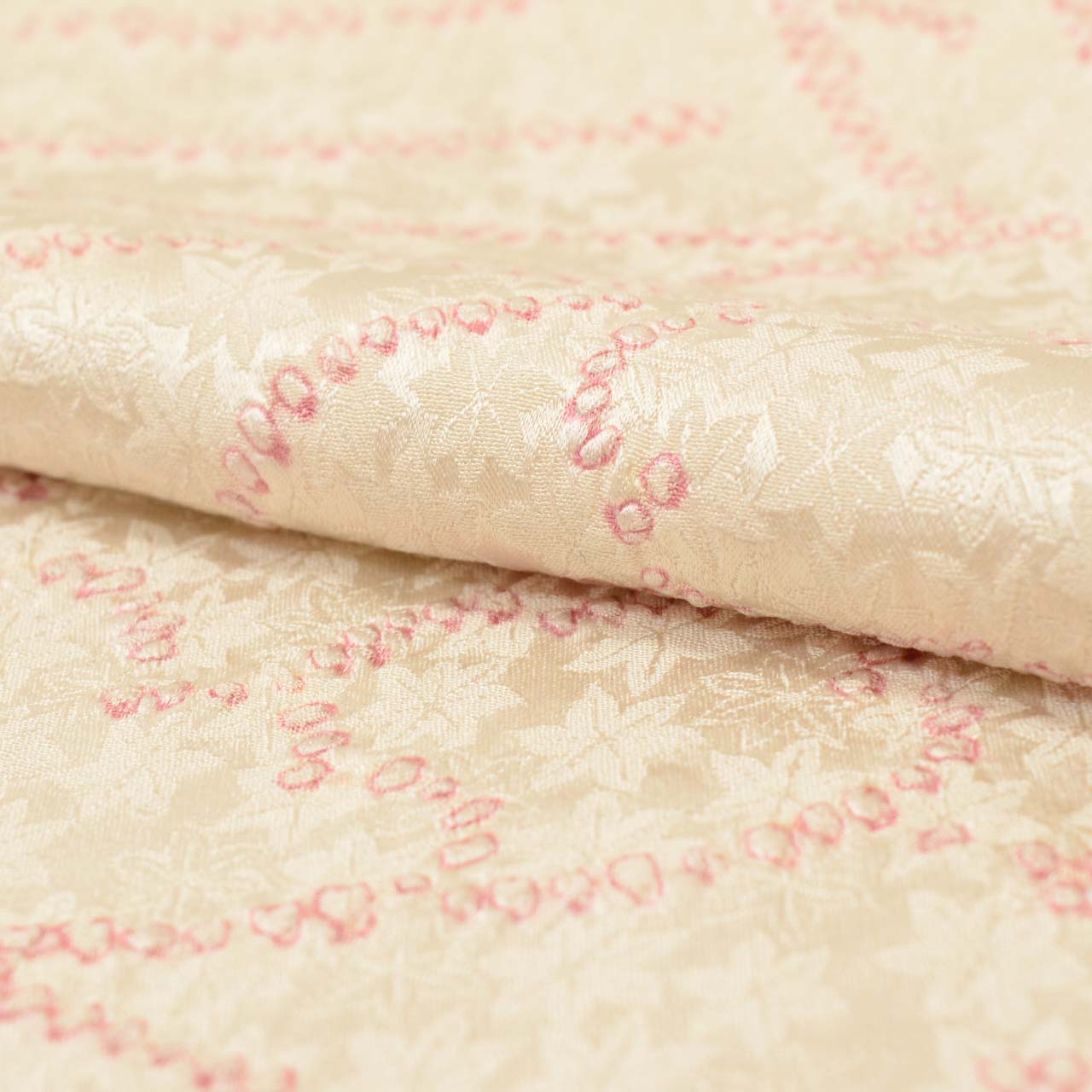 [Used] Recycled Kimono, Komon style, Pure Silk, Size M, Good Condition, Length 159.5cm (62.8in), Sleeve Length 65.5cm (25.8in), Lined, Ready-made, Shibori (tie-dye) pattern, White, Floral, Reused, uu1795b 