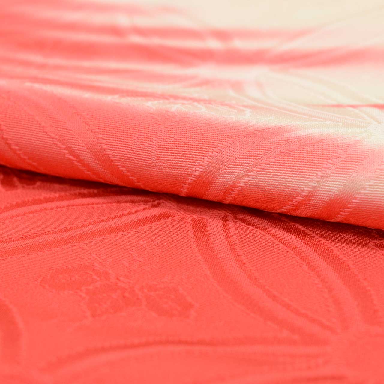 [Used] Recycled Kimono for Girls, Shichi-Go-San (7 years old), Single Kimono, Pure Silk, Ready-made, Sleeve Length 49.5cm (19.5in), Body Length 135.0cm (53.1in), Pink, Shippo (seven treasures) pattern, uu1800b 