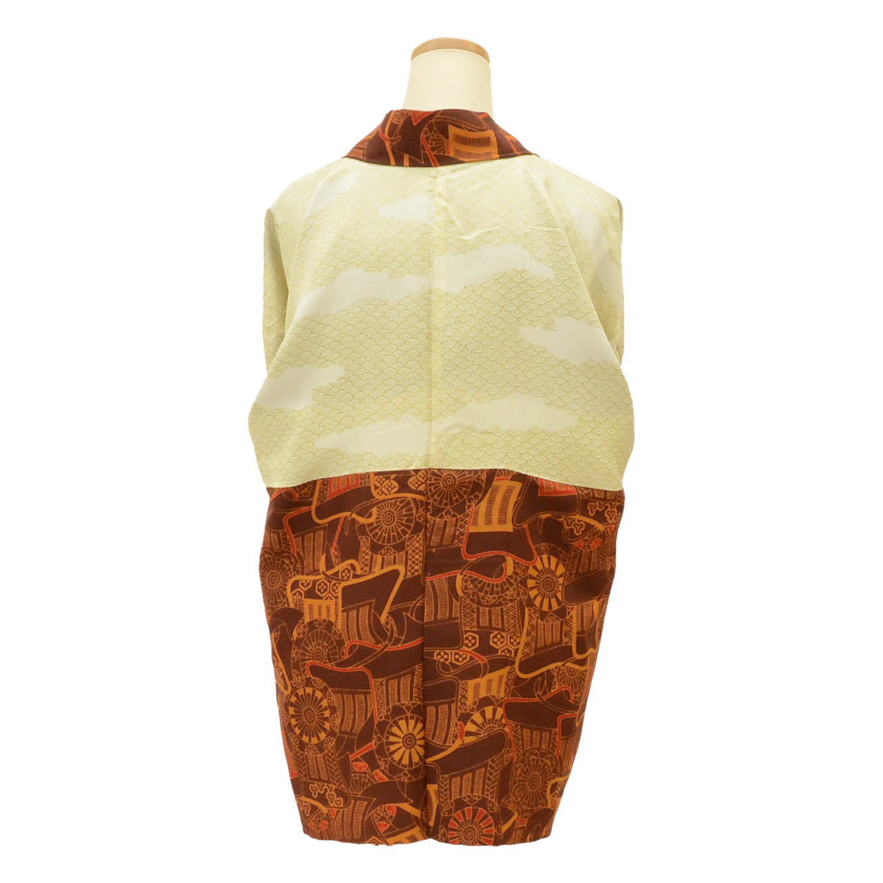 [Used] Silk Haori (short jacket), Recycled Haori, Sleeve length 64.0cm (25.2in), Body length 76.5cm (30.1in), Brown, Imperial carriage pattern, Excellent condition, Comes with haori cord uu1823b 