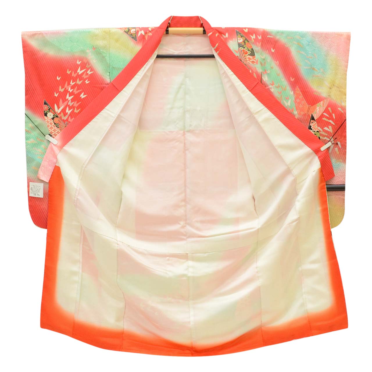 [Used] Recycled Kimono for Girls, Shichi-Go-San (7 years old), Single Kimono, Pure Silk, Ready-made, Sleeve Length 60.5cm (23.8in), Body Length 130.5cm (51.4in), Red, Fan Pattern, Gold Embellishments, uu1868b 