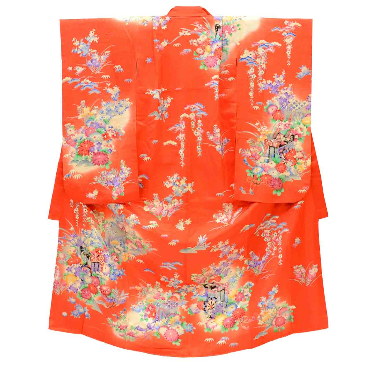 [Used] Recycled Kimono for Girls, Shichi-Go-San (7 years old), Single Kimono, Pure Silk, Ready-made, Sleeve Length 51.5cm (20.3in), Body Length 145.0cm (57.1in), Red, Imperial Carriage Pattern, Gold Embellishments, uu1869b 