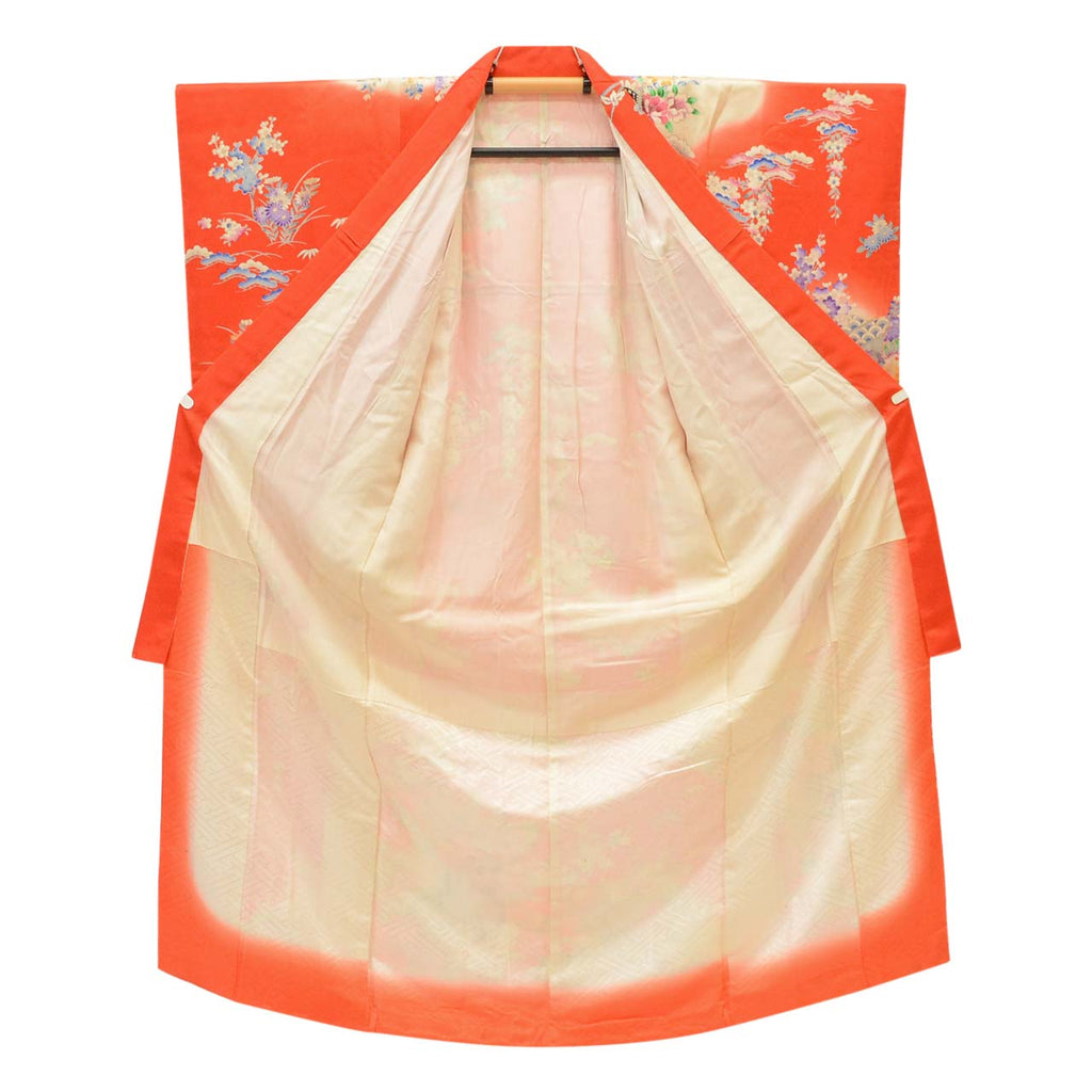 [Used] Recycled Kimono for Girls, Shichi-Go-San (7 years old), Single Kimono, Pure Silk, Ready-made, Sleeve Length 51.5cm (20.3in), Body Length 145.0cm (57.1in), Red, Imperial Carriage Pattern, Gold Embellishments, uu1869b 