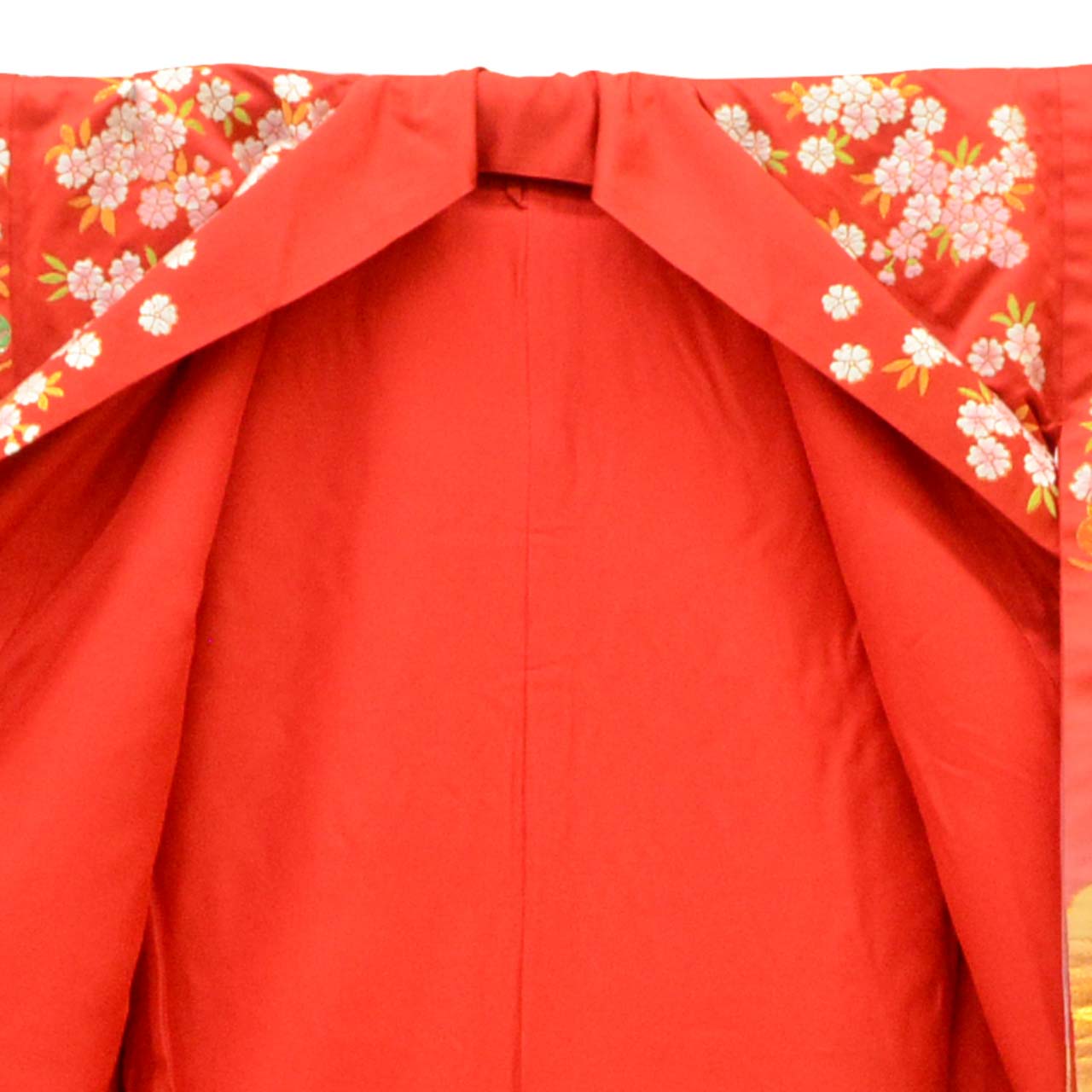 [Used] Recycled Kimono, Irouchikake (Wedding Kimono), Pure Silk, Sleeve Length 67.0cm (26.4in), Body Length 194.0cm (76.4in), Size L, Red, Crane Pattern Embroidery, Tang Weave, Gold Leaf, uu1889b 