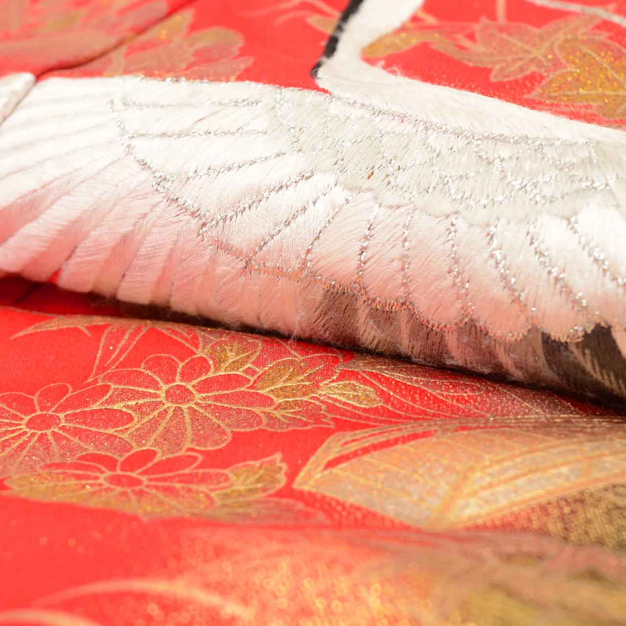 [Used] Recycled Kimono, Irouchikake (Wedding Kimono), Pure Silk, Sleeve Length 66.0cm (26.0in), Body Length 198.0cm (78.0in), Size LL, Orange, Crane Pattern, Embroidery, Gold Leaf, uu1890b 