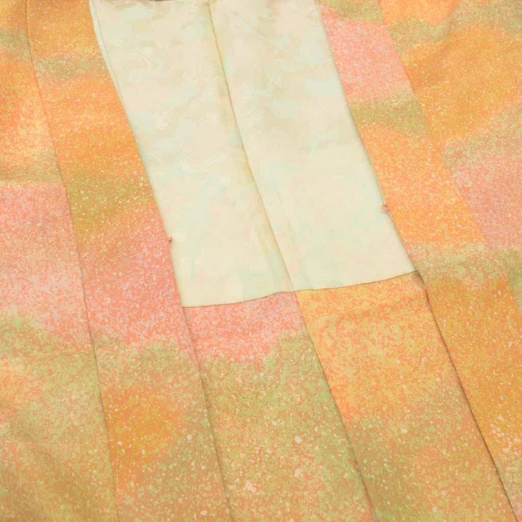 [Used] Silk Haori (short jacket), Recycled Haori, Sleeve length 64.0cm (25.2in), Body length 78.0cm (30.7in), Orange color, Makizome (sprinkled paste) pattern, uu1935b 