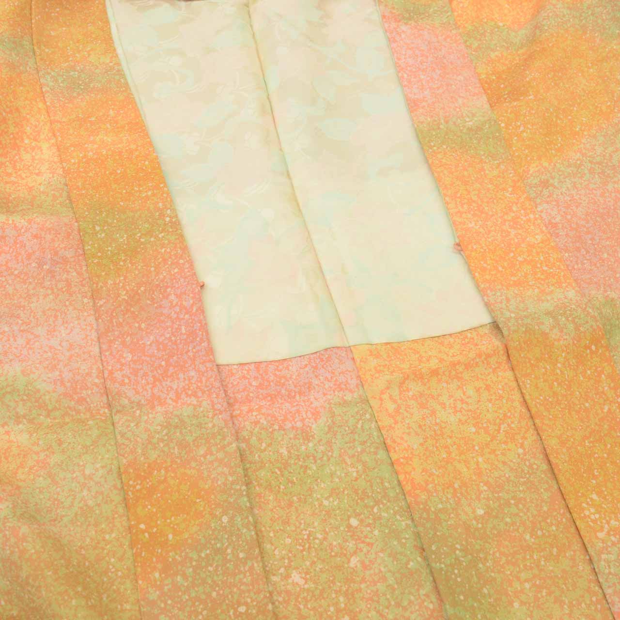 [Used] Silk Haori (short jacket), Recycled Haori, Sleeve length 64.0cm (25.2in), Body length 78.0cm (30.7in), Orange color, Makizome (sprinkled paste) pattern, uu1935b 