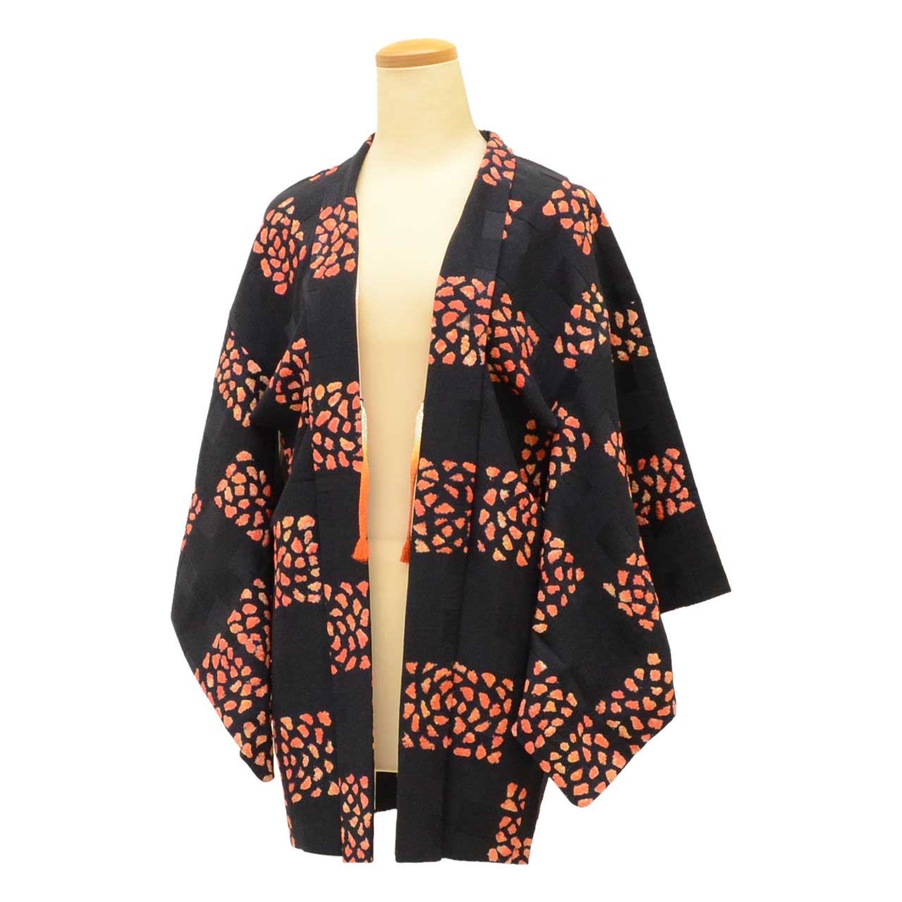 [Used] Silk Haori (short jacket), Sleeve length 64.0cm (25.2in), Body length 78.0cm (30.7in), Black, Shibori pattern, Comes with haori cord uu1936b 