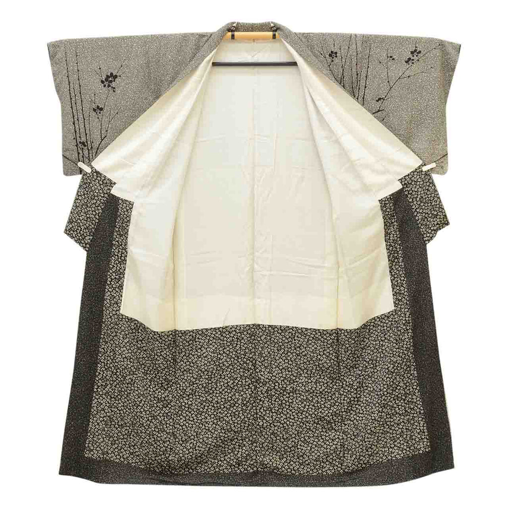 Vintage Japanese Kimono | Tsukesage | Silk | Black Branch Plum Tataki-zome | Artist Kawamura Kyutaro | Size M | Sustainable | uu1970b