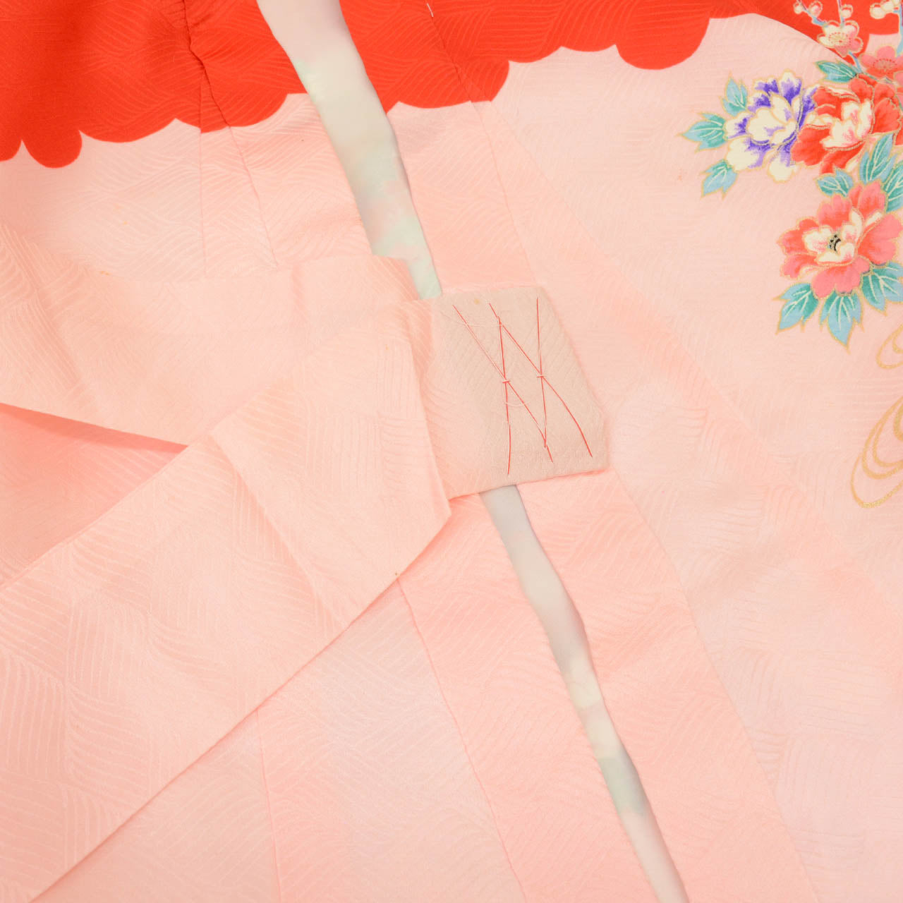 [Used] Recycled Kimono for Baby Girl's First Shrine Visit, One-Piece, Pure Silk, Ready-Made, Sleeve Length 45cm, Body Length 96cm, Pink, Thread Spool and Seasonal Flower Pattern, Comes with Undergarment, Baby, Gold Embellishment, First Kimono uu1972b 