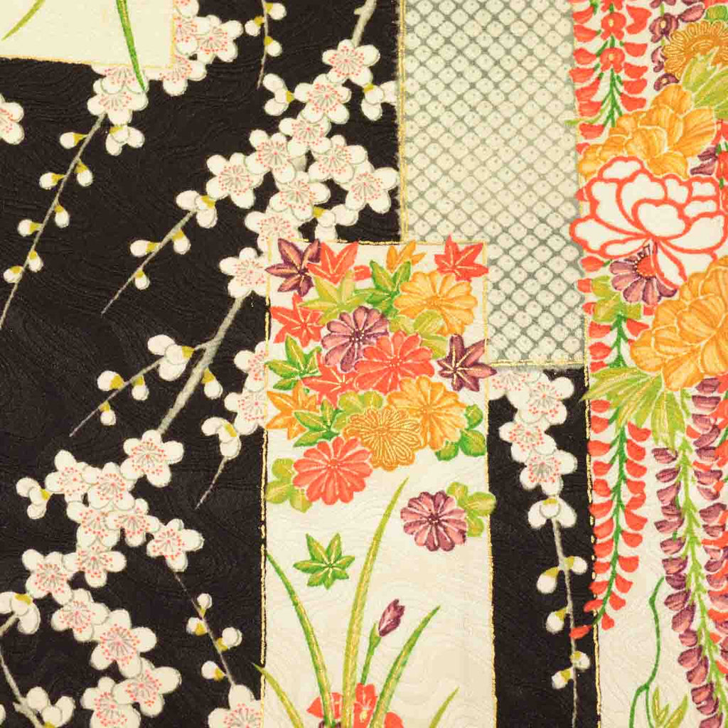 [Used] Recycled Kimono, Komon style, Pure Silk, Size S, Excellent Condition, Length 154.0cm (60.6in), Made by Yamato, Sleeve Length 65.0cm (25.6in), Lined, Ready-made, Gold embroidery, Black, Floral design, Reused uu1974b 