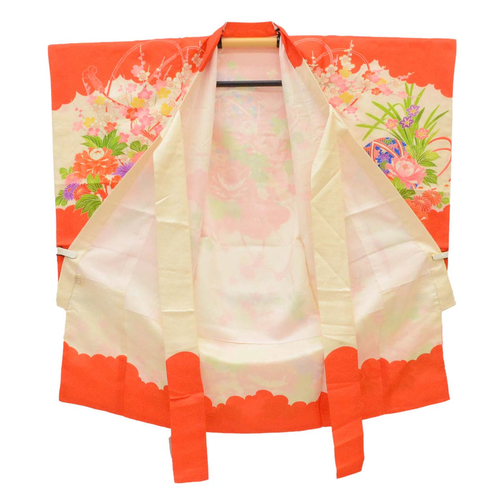[Used] Recycled Kimono for Baby Girl, One-Piece, Pure Silk, Ready-Made, Sleeve Length 47.0cm (18.5in), Body Length 98.0cm (38.6in), White, Ball and Seasonal Flower Pattern, Comes with Undergarment, Baby, Gold Embellishments, First Kimono uu1989b 