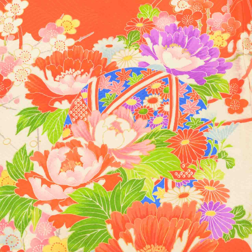 [Used] Recycled Kimono for Baby Girl, One-Piece, Pure Silk, Ready-Made, Sleeve Length 47.0cm (18.5in), Body Length 98.0cm (38.6in), White, Ball and Seasonal Flower Pattern, Comes with Undergarment, Baby, Gold Embellishments, First Kimono uu1989b 