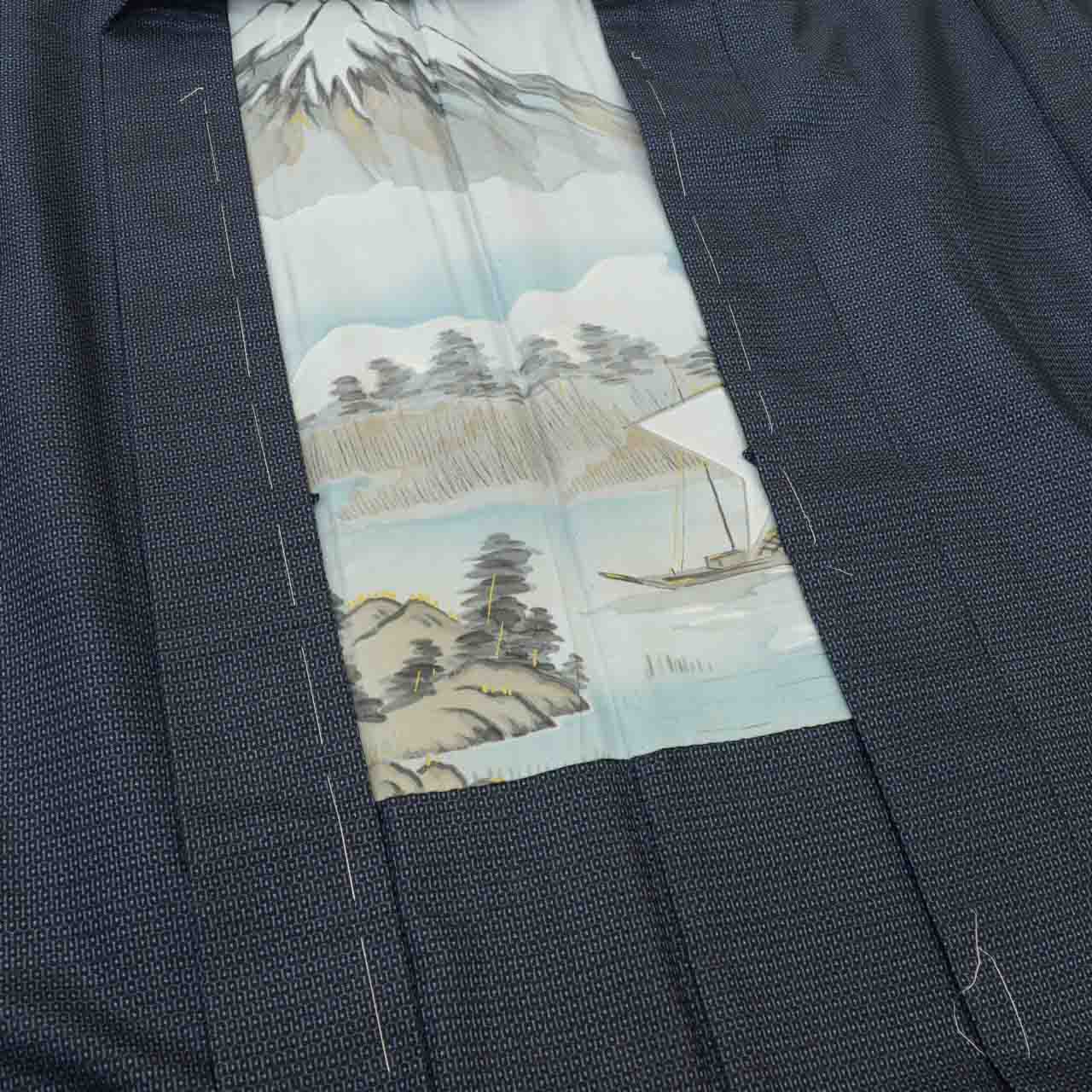 [Used] Recycled Kimono and Haori Set Ensemble for Men, Oshima Tsumugi Silk, Unused, Sleeve Length 69.5cm, Body Length 146cm, Size L, Navy Blue, Tortoiseshell Pattern, Includes Nagajuban (undergarment), Obi (sash), and Haori Cord. (uu2050b) 