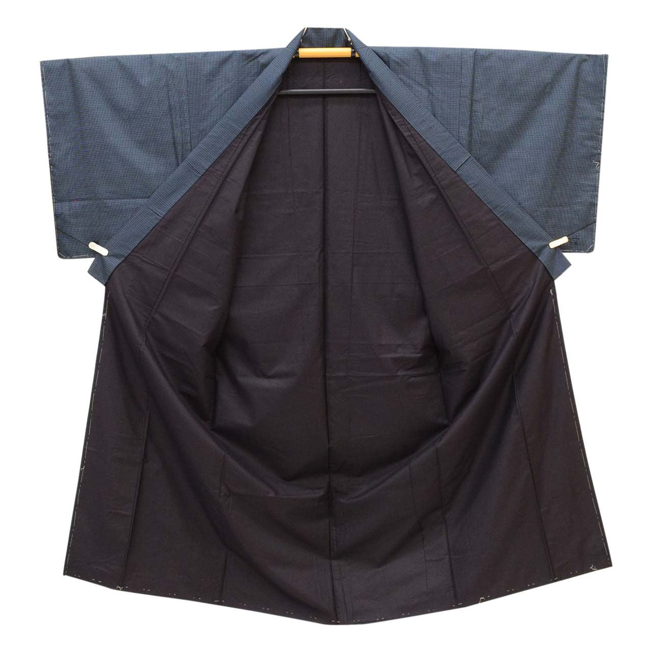[Used] Recycled Kimono and Haori Set Ensemble for Men, Oshima Tsumugi Silk, Unused, Sleeve Length 69.5cm, Body Length 146cm, Size L, Navy Blue, Tortoiseshell Pattern, Includes Nagajuban (undergarment), Obi (sash), and Haori Cord. (uu2050b) 