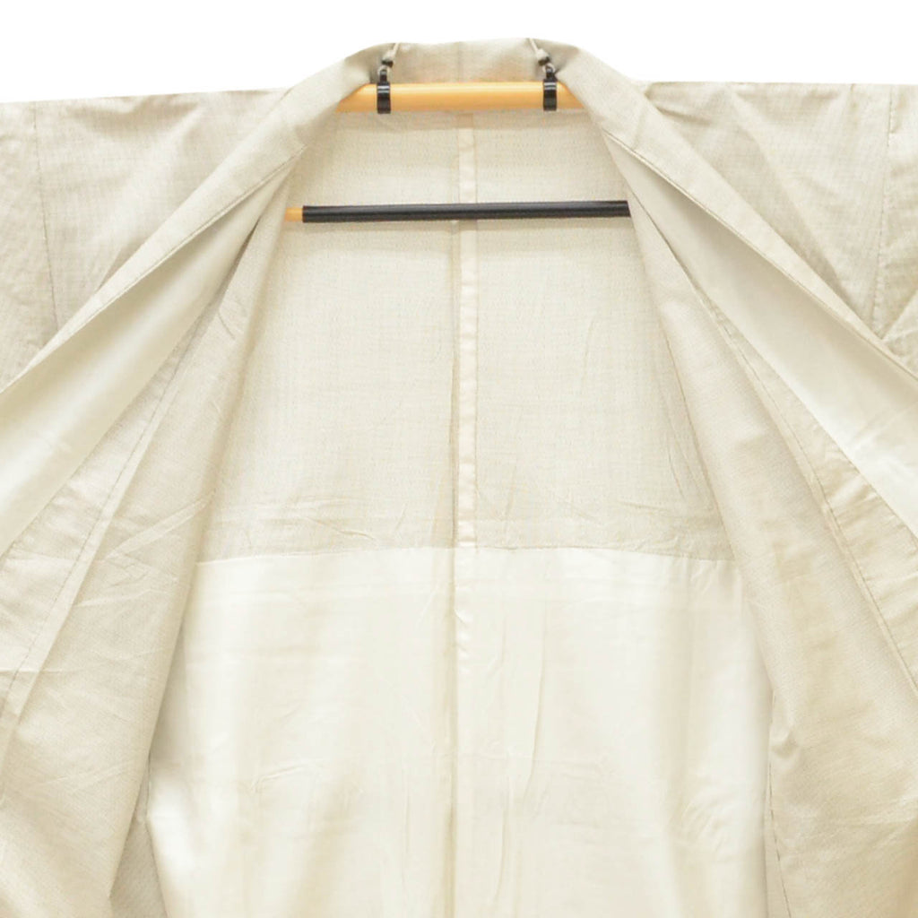 Vintage Japanese Kimono | Women's White Oshima Tsumugi Ensemble | White Silk | Tortoiseshell Kasuri | Sustainable | uu2091b