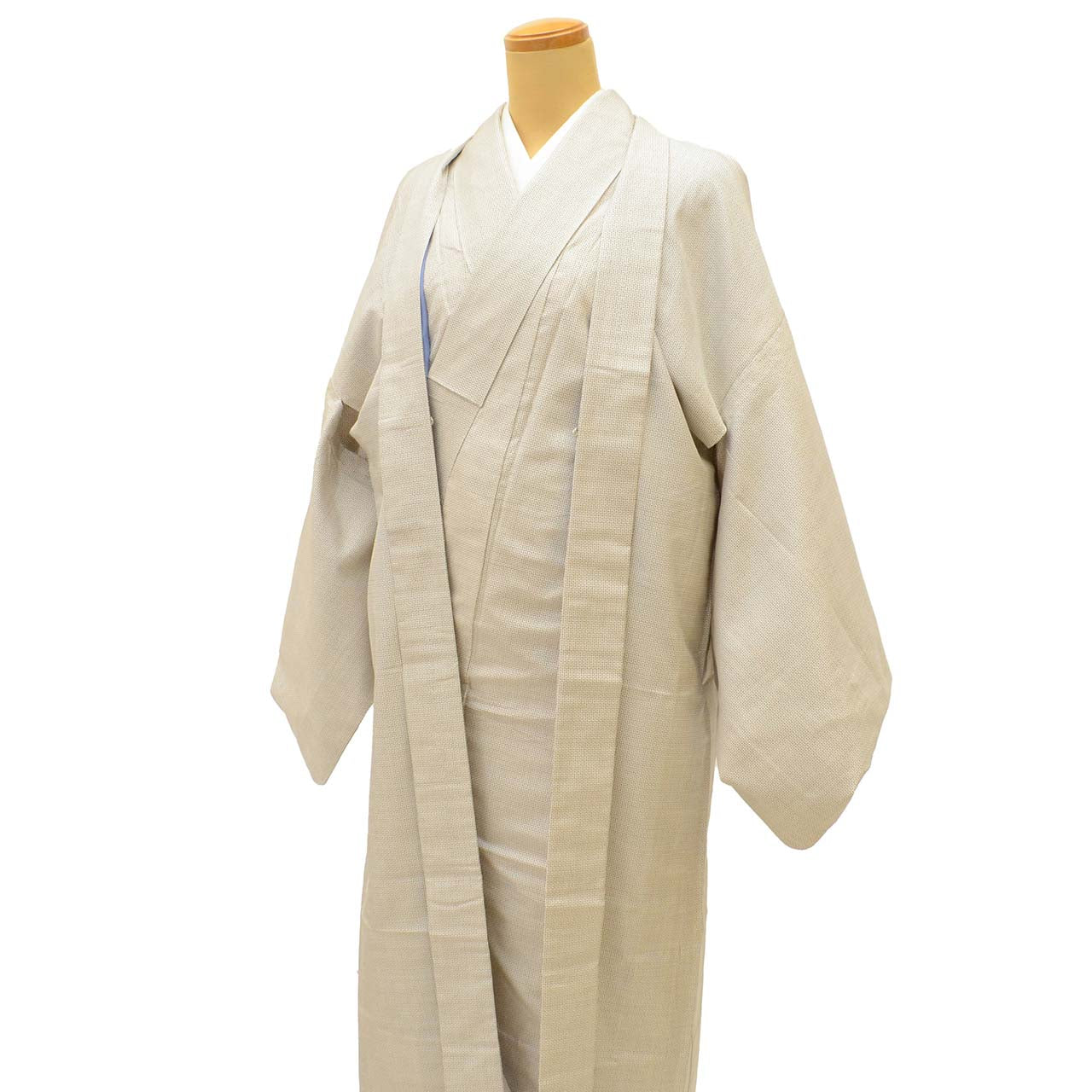 Vintage Japanese Kimono | Women's White Oshima Tsumugi Ensemble | White Silk | Tortoiseshell Kasuri | Sustainable | uu2091b