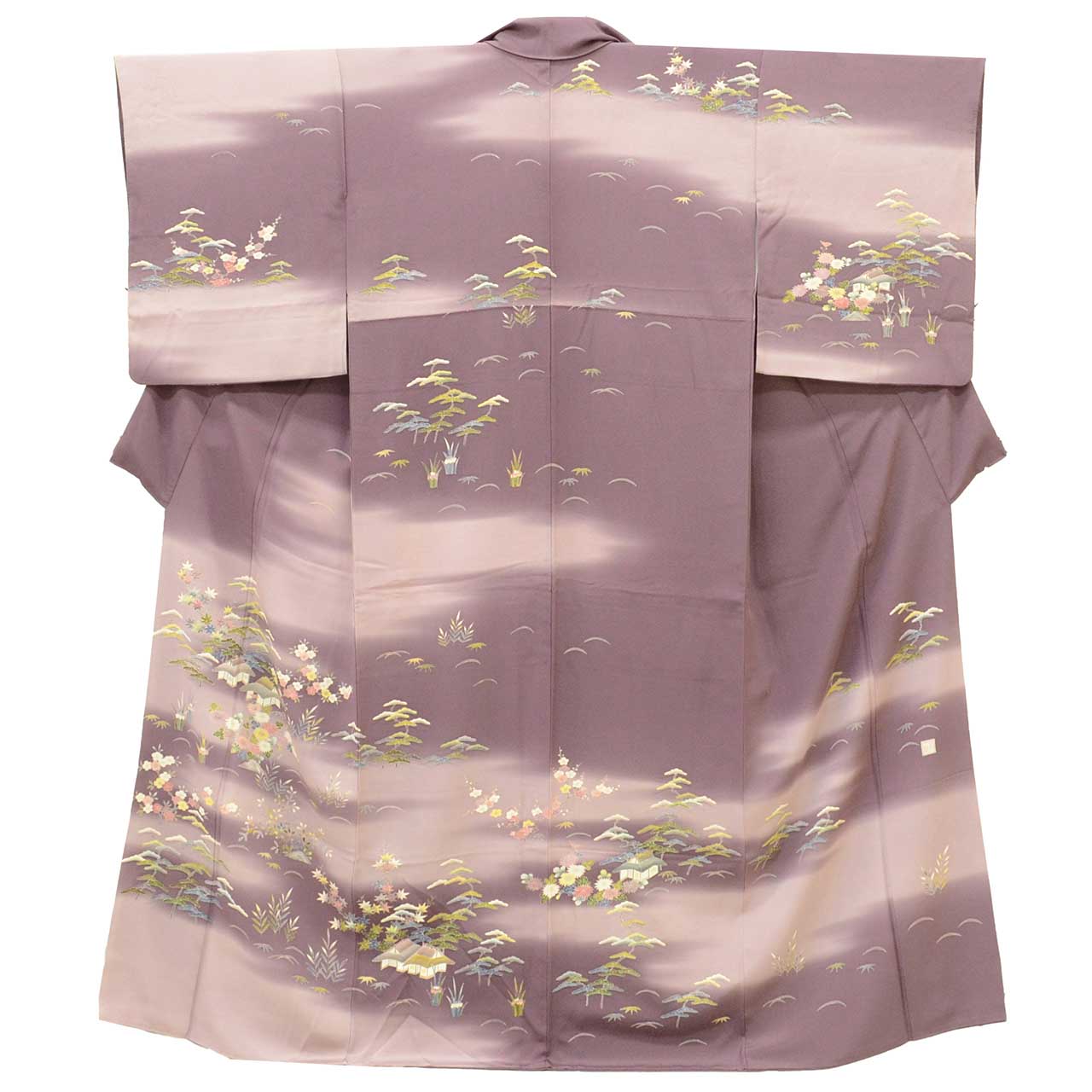 [Used] Recycled Kimono, Visiting Kimono, Pure Silk, Size M (Slightly Plus Size L), Excellent Condition, Length 156.0cm (61.4in), Sleeve Length 63.7cm (25.1in), Lined, Ready-made, Signed by Artist, Yuzen Dyeing, Purple Landscape, Reused uu2096b 