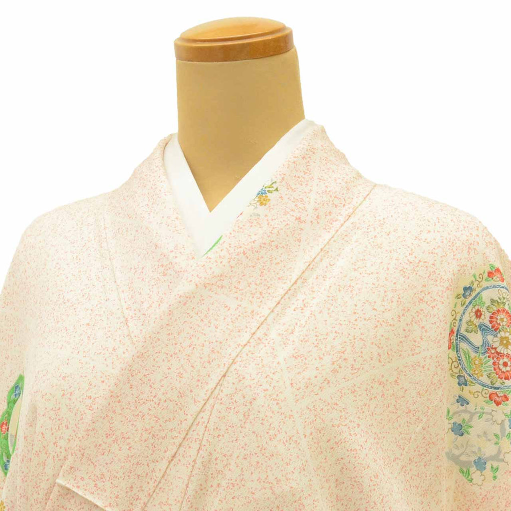 [Used] Recycled Kimono, Komon style, Pure Silk, Size S, Good Condition, Length 155.0cm (61.0in), Sleeve Length 64.5cm (25.4in), Lined, Ready-made, White, Mirror Pattern, Shikishi Design, Reused uu2097b 
