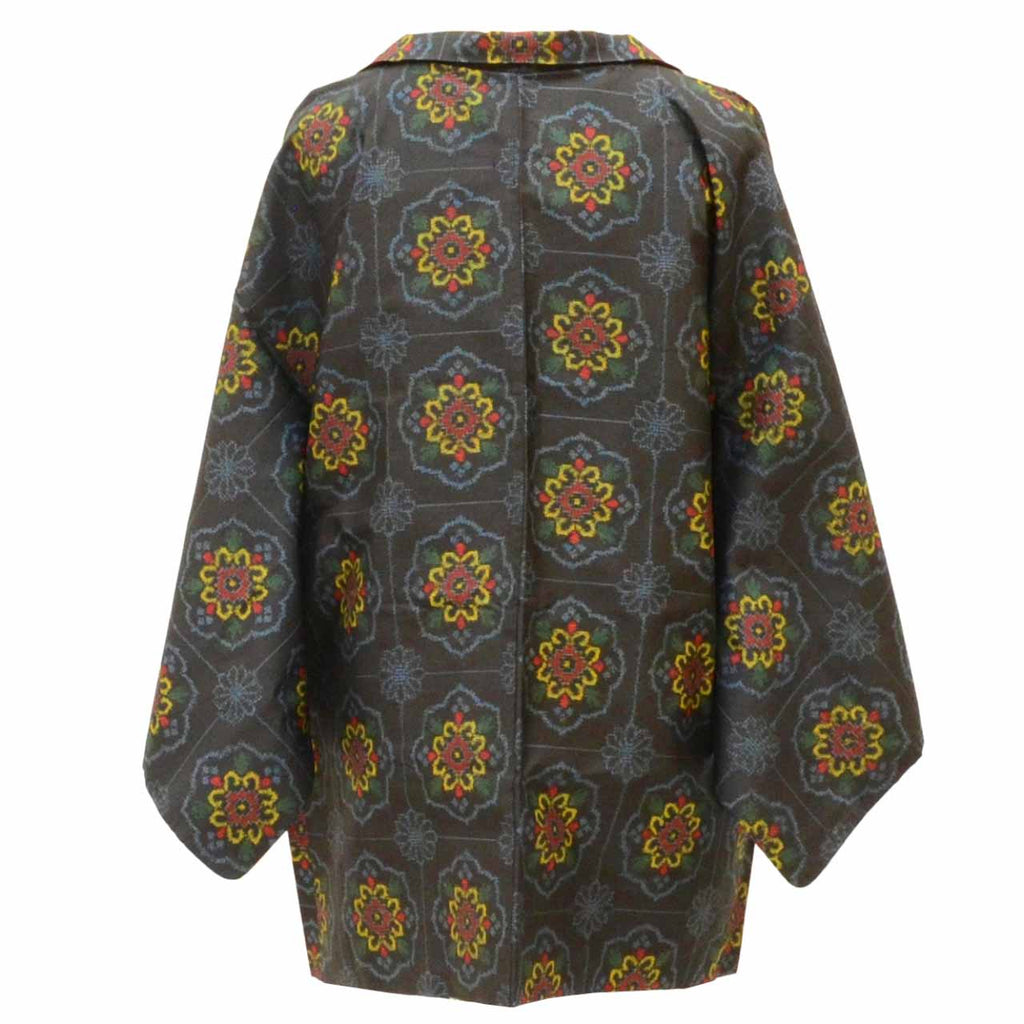 [Used] Haori (kimono jacket) - Recycled Kimono - Pure Silk - Oshima Tsumugi - Length 77.0cm (30.3in) - Sleeve Length 64.5cm (25.4in) - Black with Floral and Checkered Pattern - Comes with Haori Cord - SILK - Reused - uu2124b 