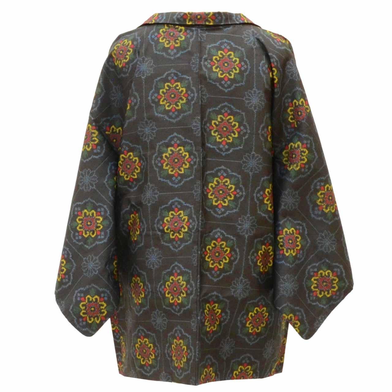 [Used] Haori (kimono jacket) - Recycled Kimono - Pure Silk - Oshima Tsumugi - Length 77.0cm (30.3in) - Sleeve Length 64.5cm (25.4in) - Black with Floral and Checkered Pattern - Comes with Haori Cord - SILK - Reused - uu2124b 