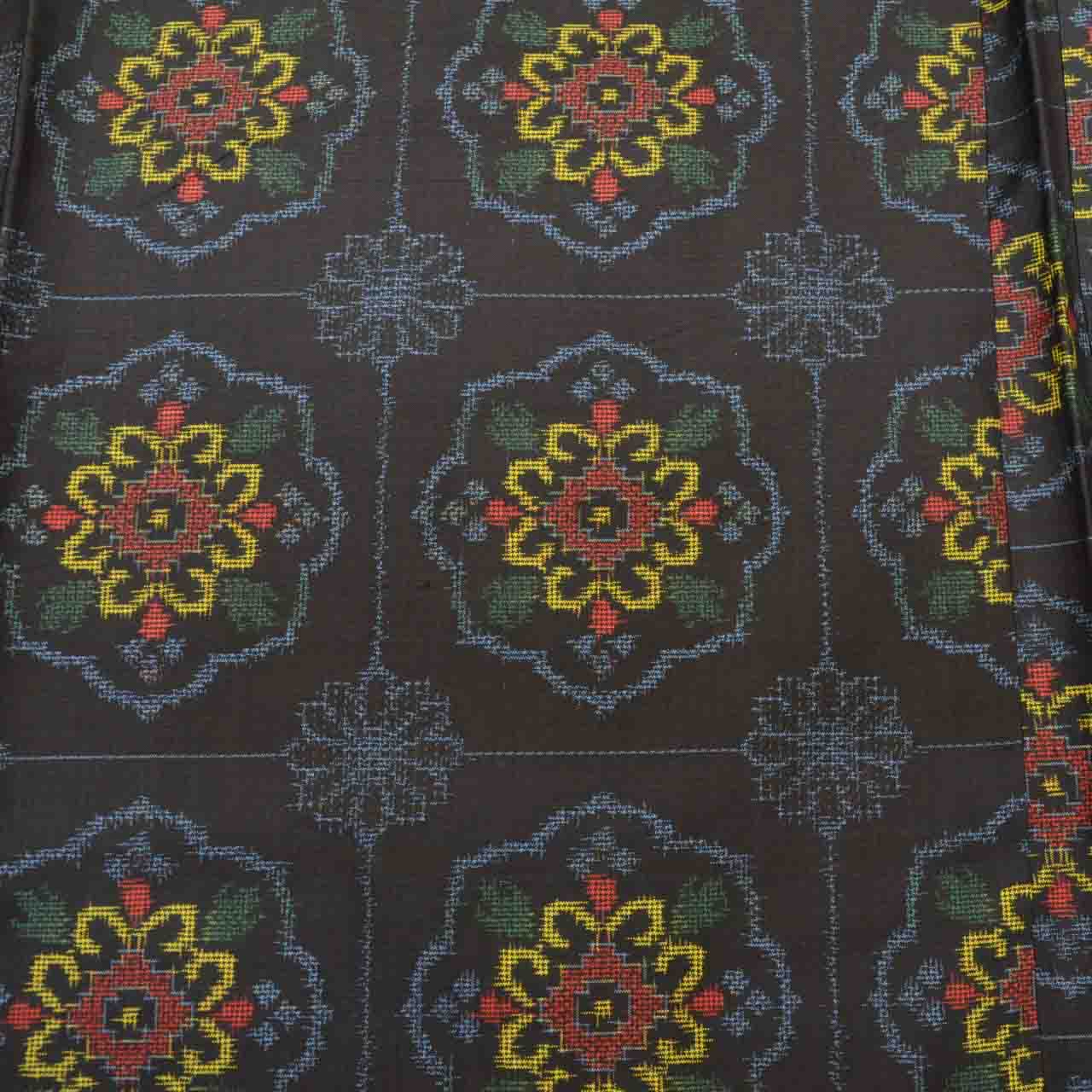[Used] Haori (kimono jacket) - Recycled Kimono - Pure Silk - Oshima Tsumugi - Length 77.0cm (30.3in) - Sleeve Length 64.5cm (25.4in) - Black with Floral and Checkered Pattern - Comes with Haori Cord - SILK - Reused - uu2124b 