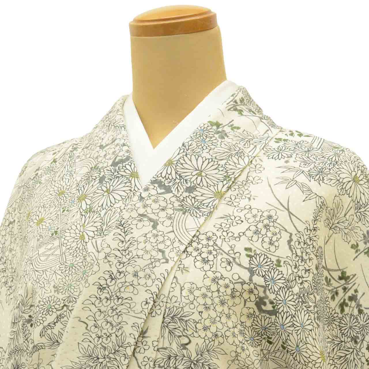 [Used] Recycled Kimono, Komon style, Pure Silk, Size M, Good Condition, Length 160.5cm (63.2in), Sleeve Length 64.5cm (25.4in), Lined, Ready-made, White, Four Seasons Floral Pattern, Reused uu2145b 