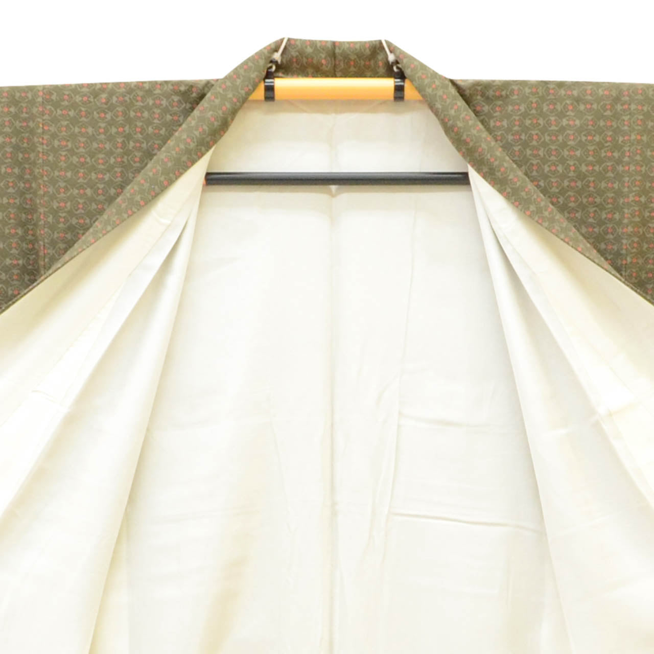 [Used] Recycled Kimono, Komon style, Pure Silk, Size M (Slightly Plus Size L), Excellent Condition, Length 160.2cm (63.1in), Sleeve Length 64.5cm (25.4in), Lined, Ready-made, Green, Tortoiseshell Pattern, Silk, Reused Kimono, uu2160b 