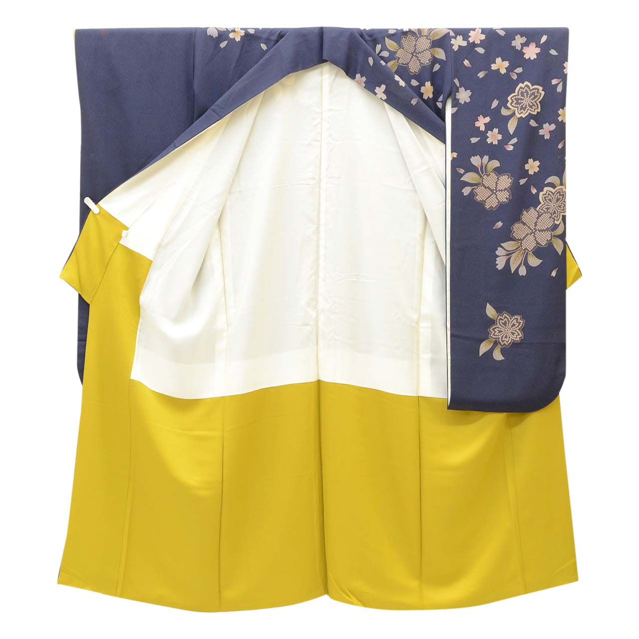 [Used] Recycled Kimono, Furisode (long-sleeved kimono), Vintage Furisode, Pure Silk, Size M (slightly larger than L), Special Item, Length 156.5cm (61.6in), Sleeve Length 64.0cm (25.2in), Lined, Reused uu2169b 