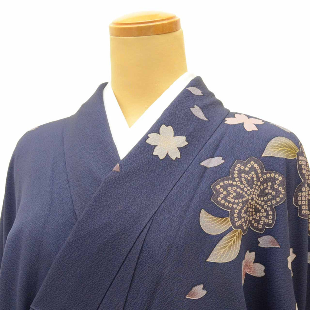 [Used] Recycled Kimono, Furisode (long-sleeved kimono), Vintage Furisode, Pure Silk, Size M (slightly larger than L), Special Item, Length 156.5cm (61.6in), Sleeve Length 64.0cm (25.2in), Lined, Reused uu2169b 