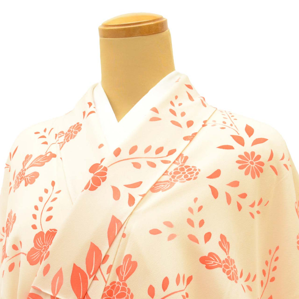 [Used] Recycled Kimono, Komon style, Pure Silk, LL size, Suitable for tall people, Large size, Good condition, Length 167.0cm (65.7in), Sleeve length 69.0cm (27.2in), Lined, Ready-made, White, Floral pattern, SILK, Reuse uu2182b 
