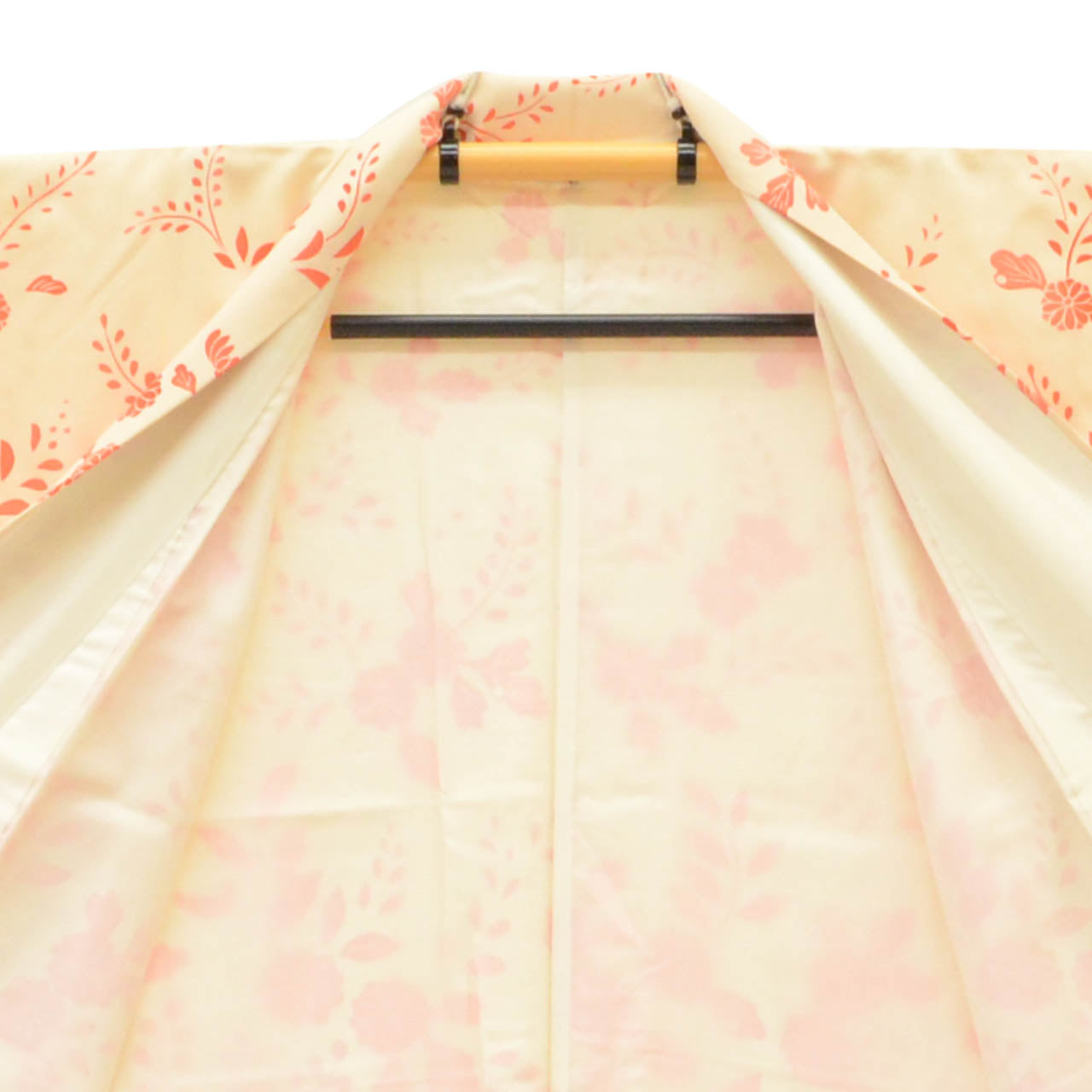 [Used] Recycled Kimono, Komon style, Pure Silk, LL size, Suitable for tall people, Large size, Good condition, Length 167.0cm (65.7in), Sleeve length 69.0cm (27.2in), Lined, Ready-made, White, Floral pattern, SILK, Reuse uu2182b 