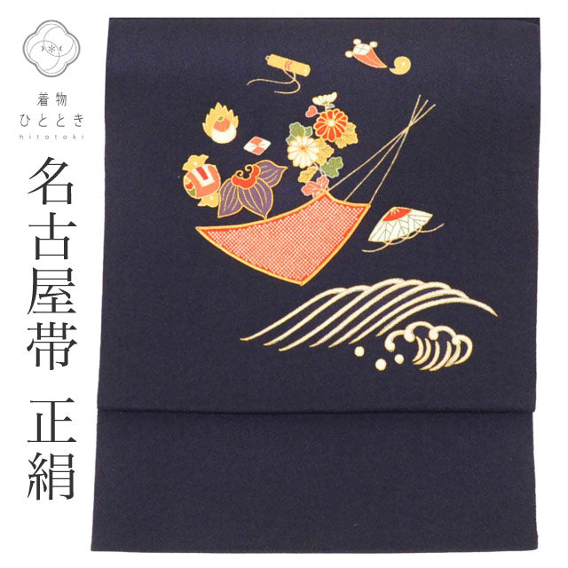 【中古】 リサイクル 名古屋帯 帯 正絹 絹 美品 縮緬 九寸帯 金駒刺繍 越後屋謹製 紫 宝尽し 特品 セミフォーマル お太鼓柄 帯芯あり 着物 SILK シルク kimono リユース uu2187b