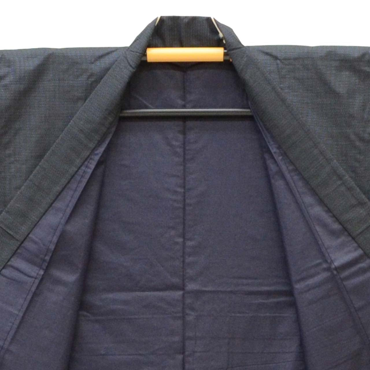 [Used] Recycled Kimono and Haori Set Ensemble for Men, Oshima Tsumugi Silk, Unused, Sleeve Length 72.6cm (28.6in), Body Length 147.0cm (57.9in), Size L, Navy Blue, Tortoiseshell Pattern, with Haori Cord, Men's uu2194b 
