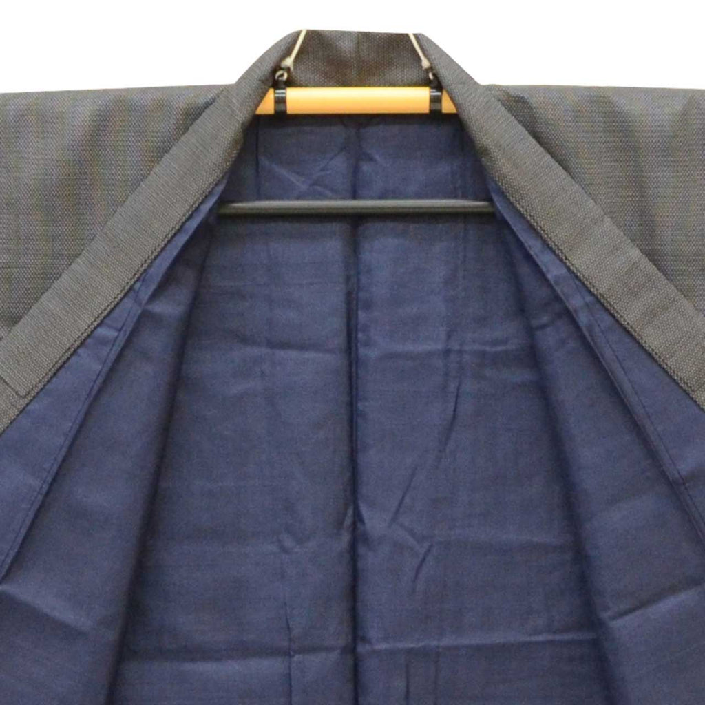 [Used] Recycled Kimono and Haori Set Ensemble for Men, Oshima Tsumugi Silk, Sleeve Length 67.5cm (26.6in), Body Length 143.5cm (56.5in), Size M, Black, Mosquito Pattern, with Obi Belt and Haori Cord, Men's uu2276b 